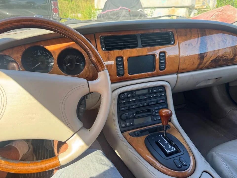 2000 Jaguar X100 XKR - Image 8 of 9