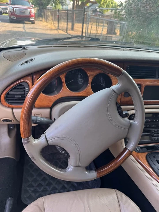 2000 Jaguar X100 XKR - Image 7 of 10