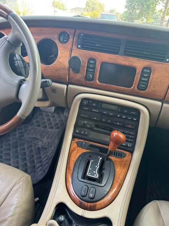 2000 Jaguar X100 XKR - Image 6 of 10