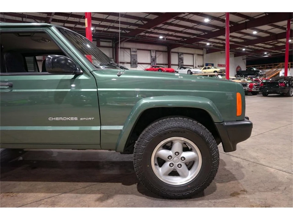 2000 Jeep XJ Cherokee - Image 11 of 31