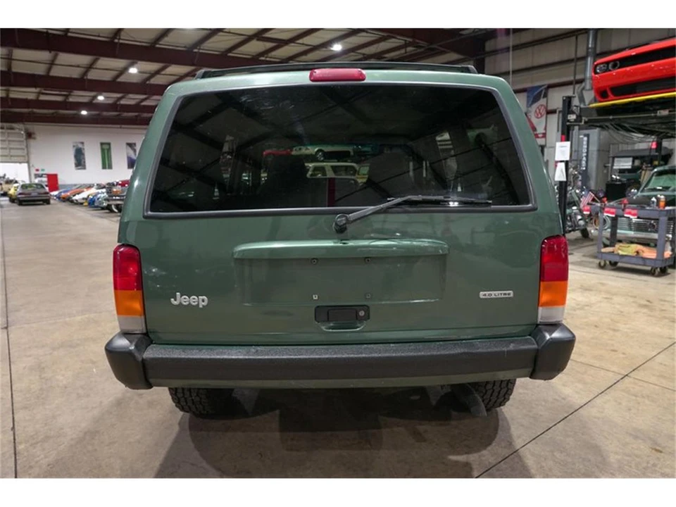 2000 Jeep XJ Cherokee - Image 7 of 31