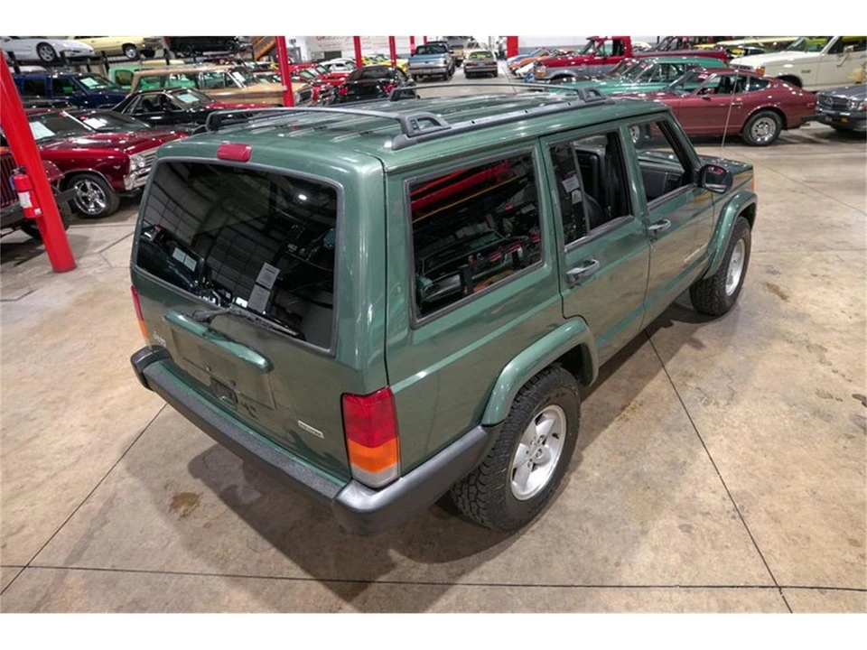 2000 Jeep XJ Cherokee - Image 17 of 31