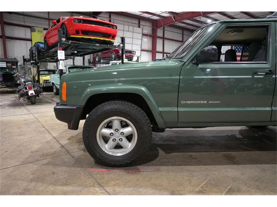 2000 Jeep XJ Cherokee - Image 3 of 31