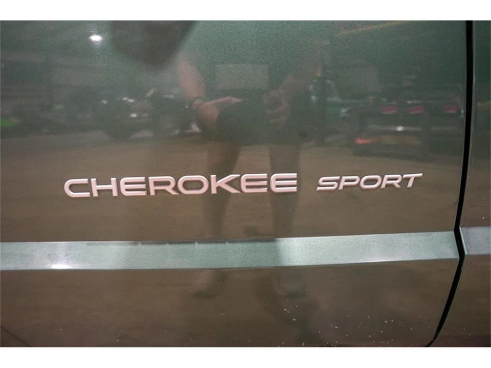 2000 Jeep XJ Cherokee - Image 25 of 31