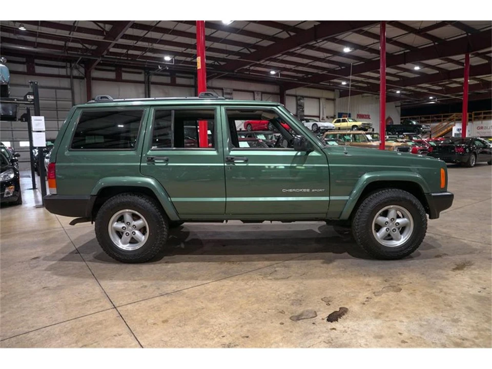 2000 Jeep XJ Cherokee - Image 10 of 31