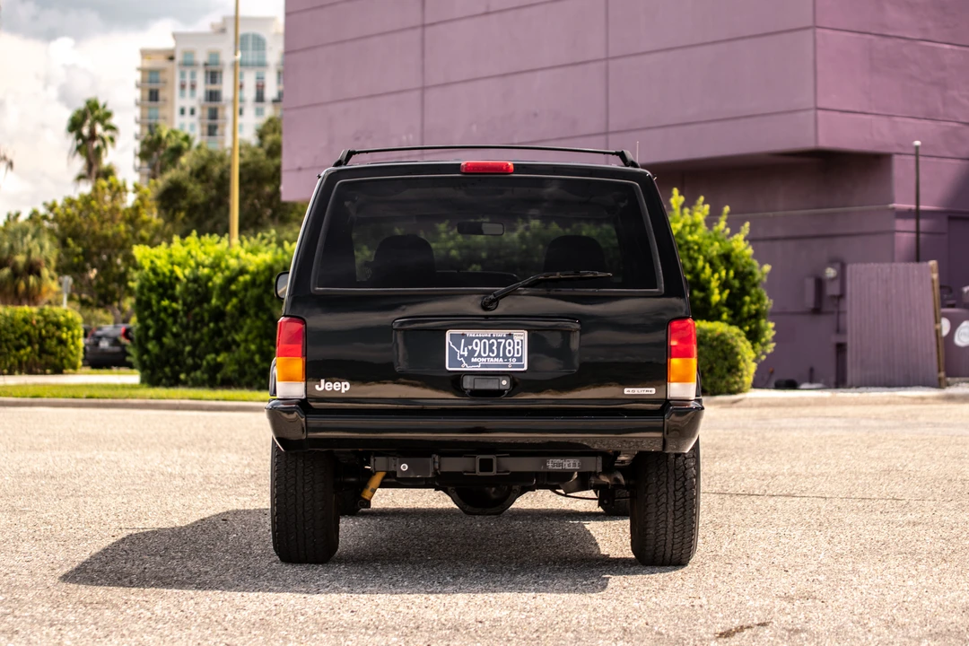 2000 Jeep XJ Cherokee - Image 12 of 31