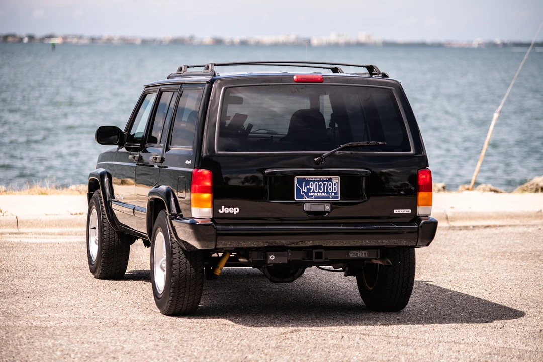2000 Jeep XJ Cherokee - Image 10 of 31
