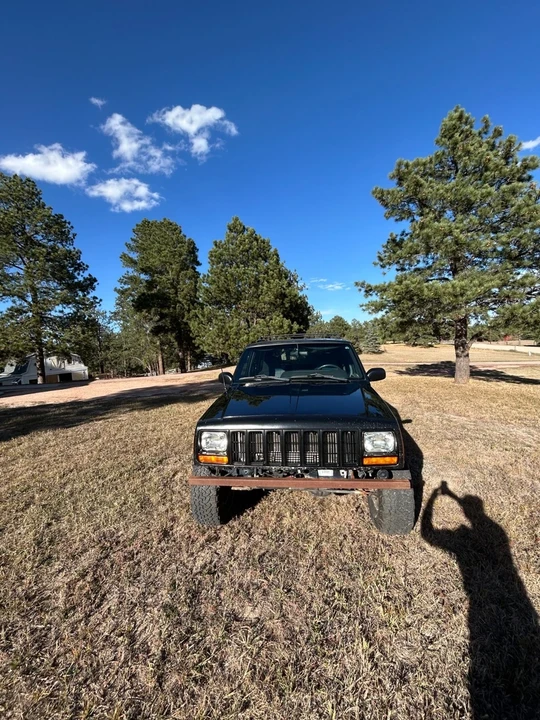 2000 Jeep XJ Cherokee - Image 2 of 9