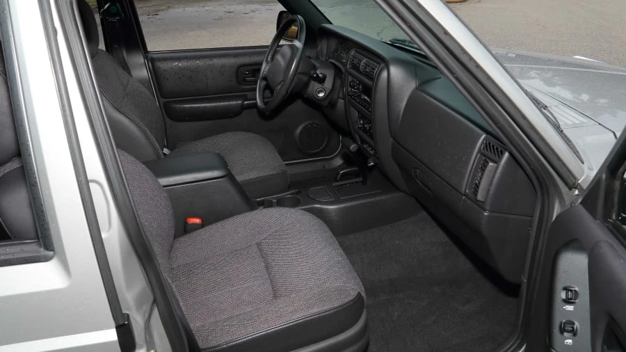 2000 Jeep XJ Cherokee - Image 15 of 21