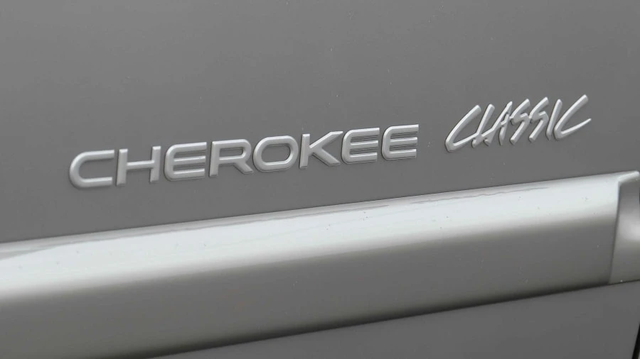 2000 Jeep XJ Cherokee - Image 9 of 21