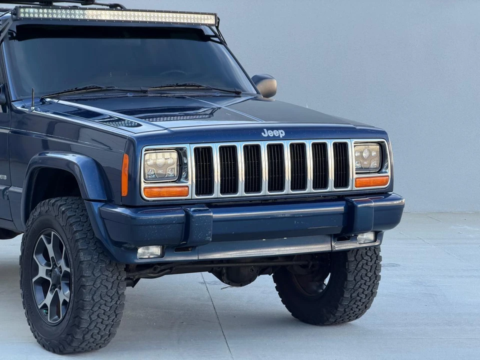 2000 Jeep XJ Cherokee - Image 3 of 31