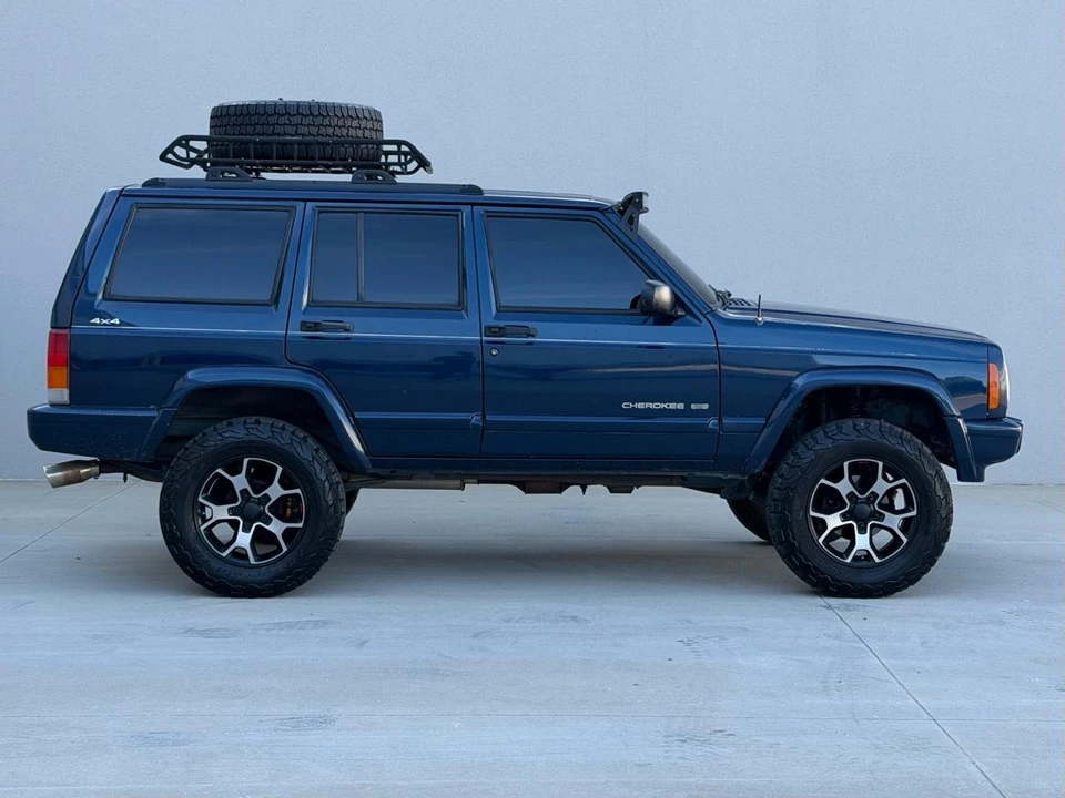 2000 Jeep XJ Cherokee - Image 7 of 31