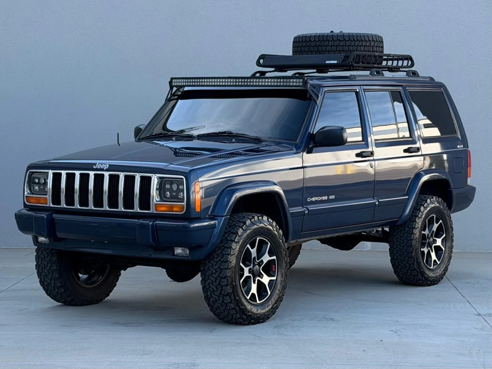 2000 Jeep XJ Cherokee - Image 19 of 31