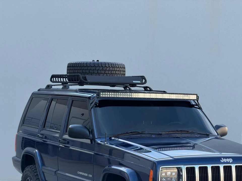 2000 Jeep XJ Cherokee - Image 4 of 31