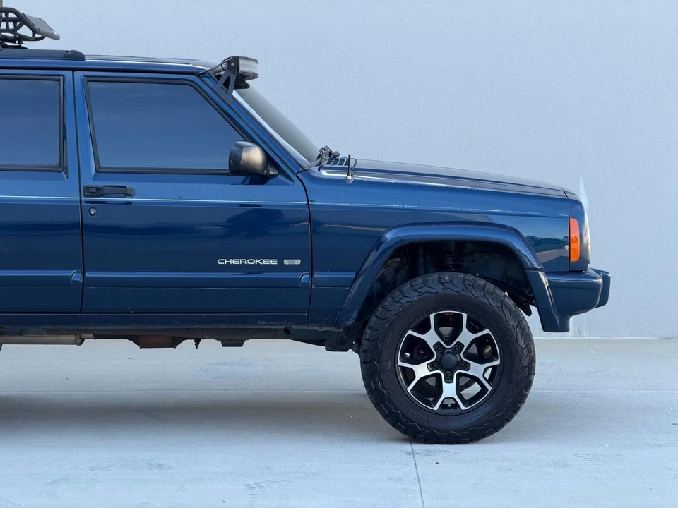 2000 Jeep XJ Cherokee - Image 8 of 31