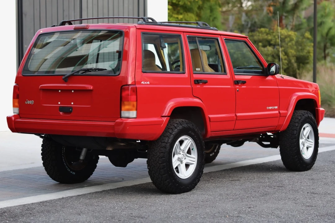2000 Jeep XJ Cherokee - Image 19 of 31
