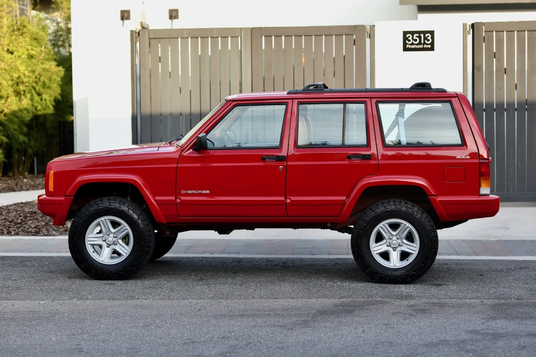 2000 Jeep XJ Cherokee - Image 24 of 31
