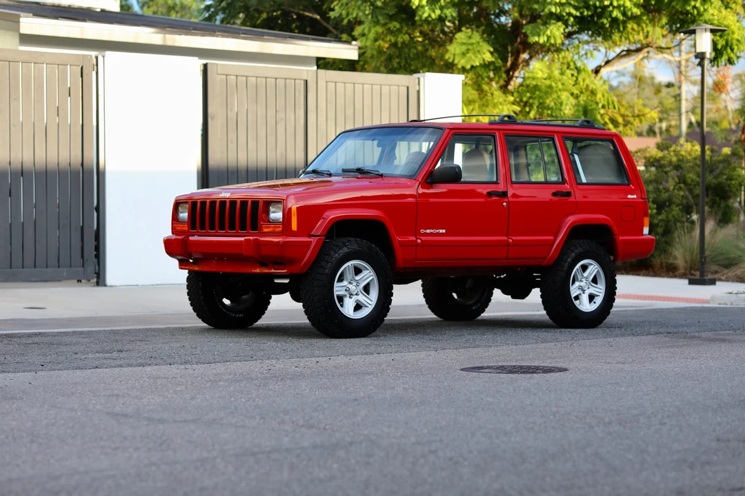2000 Jeep XJ Cherokee - Image 6 of 31