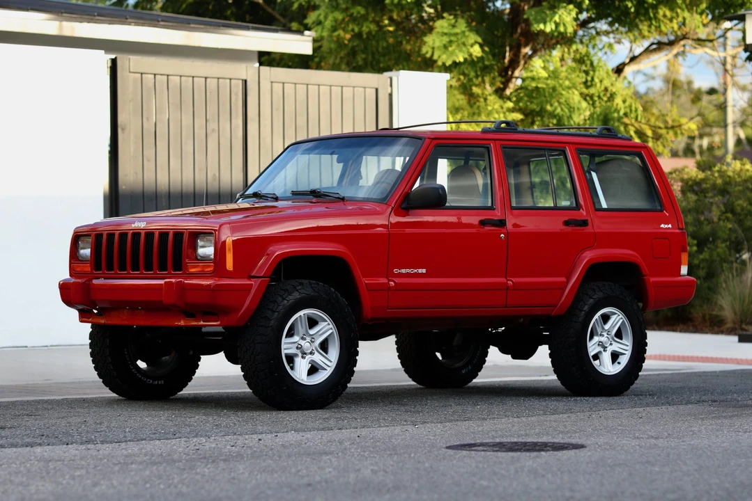 2000 Jeep XJ Cherokee - Image 7 of 31