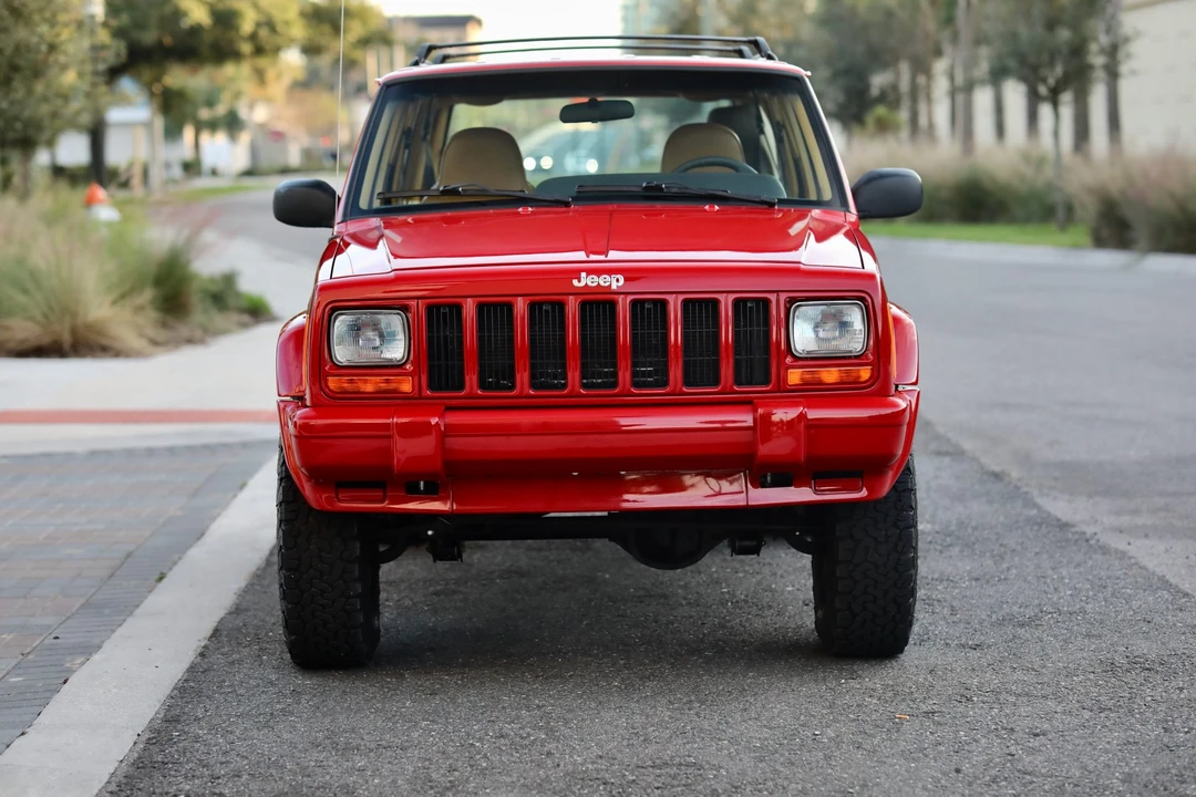 2000 Jeep XJ Cherokee - Image 10 of 31