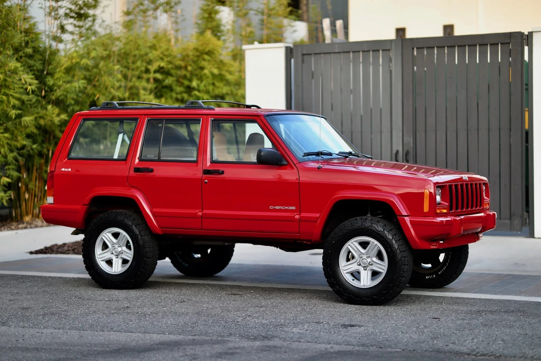 2000 Jeep XJ Cherokee - Image 16 of 31