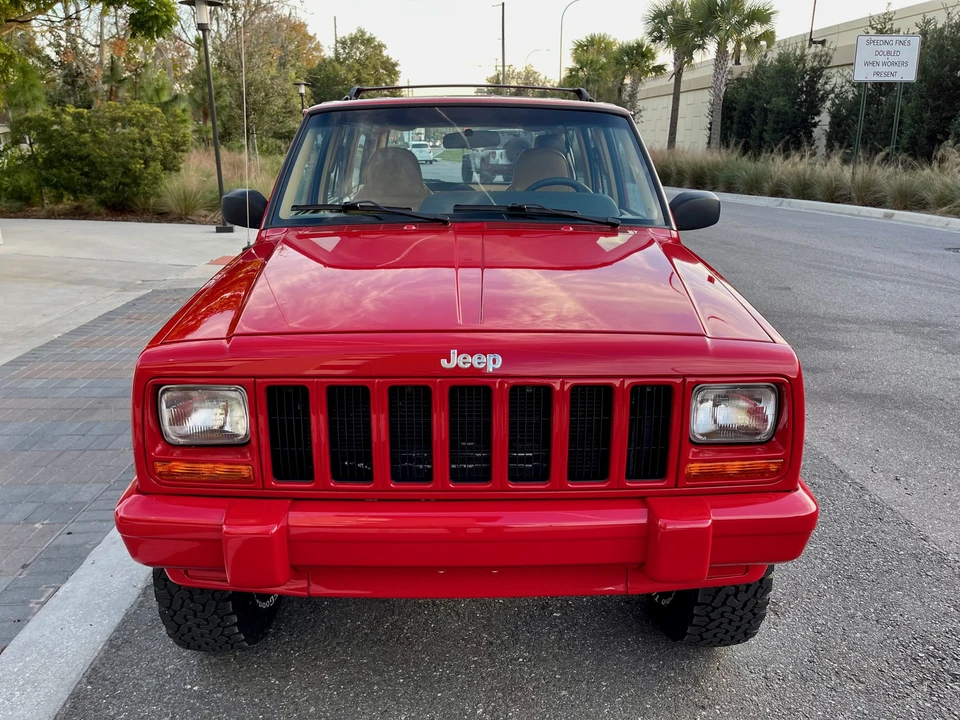 2000 Jeep XJ Cherokee - Image 9 of 31