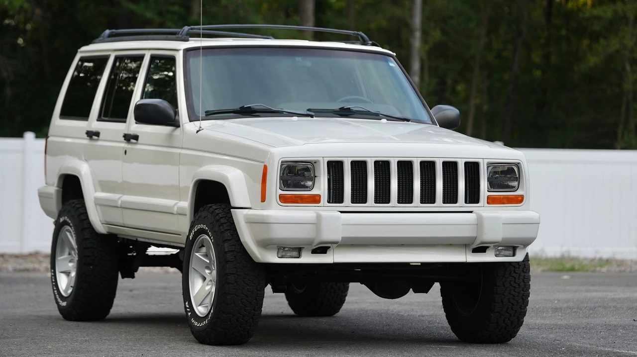 2000 Jeep XJ Cherokee - Image 15 of 22