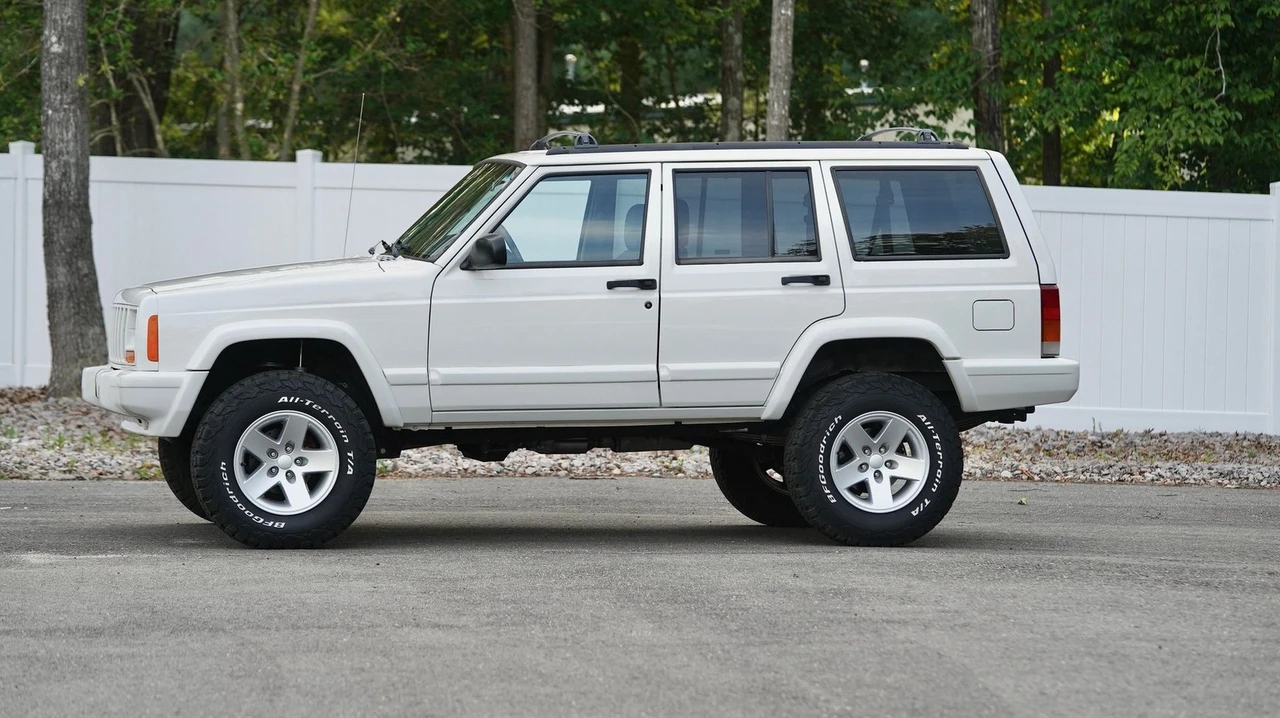 2000 Jeep XJ Cherokee - Image 4 of 22
