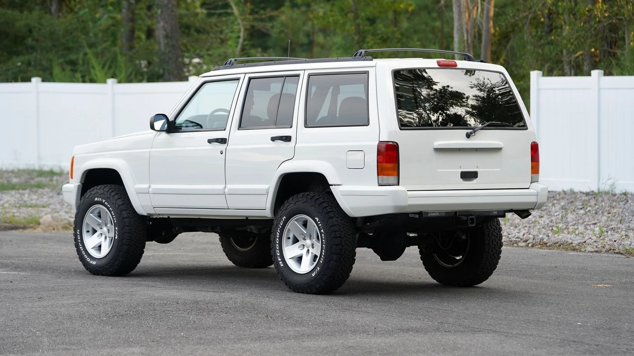 2000 Jeep XJ Cherokee - Image 7 of 22