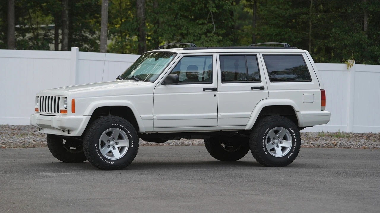 2000 Jeep XJ Cherokee - Image 3 of 22