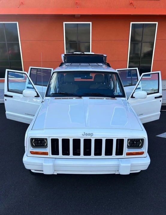 2000 Jeep XJ Cherokee - Image 5 of 16