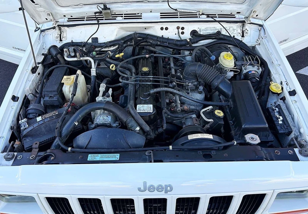 2000 Jeep XJ Cherokee - Image 15 of 16