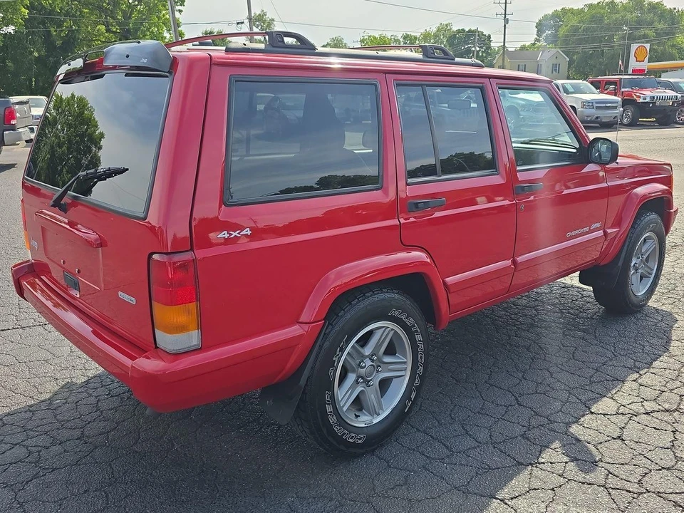 2000 Jeep XJ Cherokee - Image 2 of 31