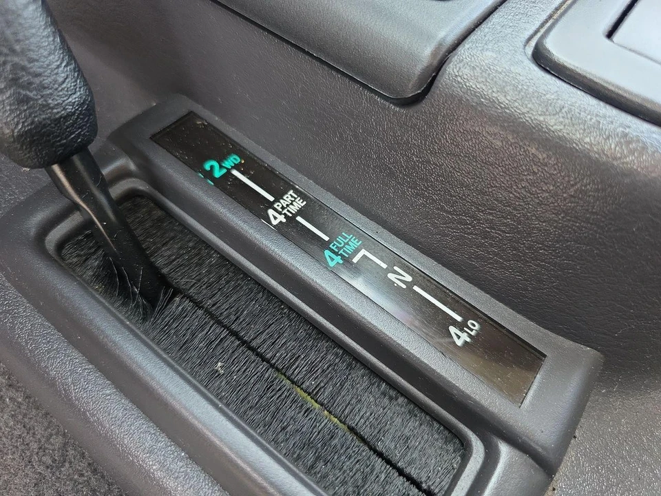 2000 Jeep XJ Cherokee - Image 23 of 31