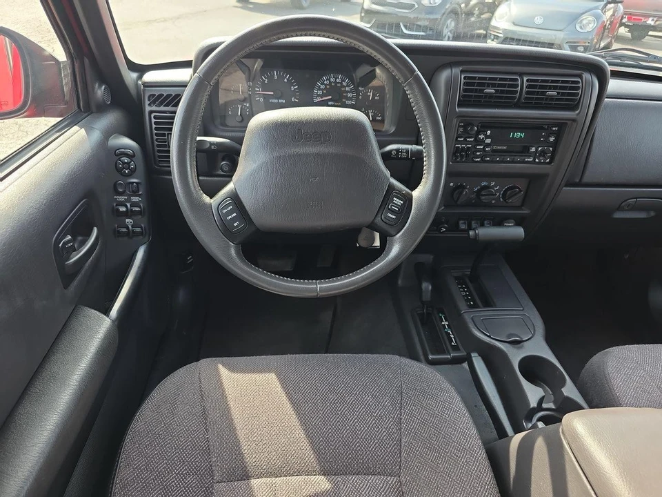 2000 Jeep XJ Cherokee - Image 6 of 31