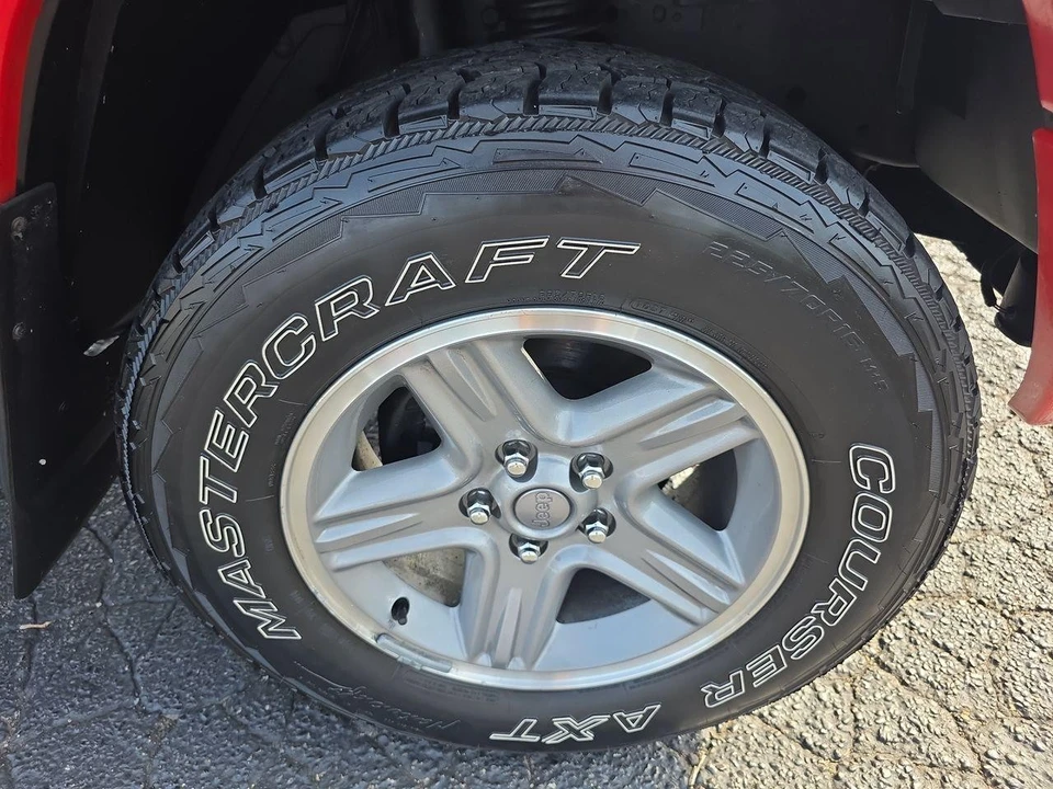 2000 Jeep XJ Cherokee - Image 16 of 31