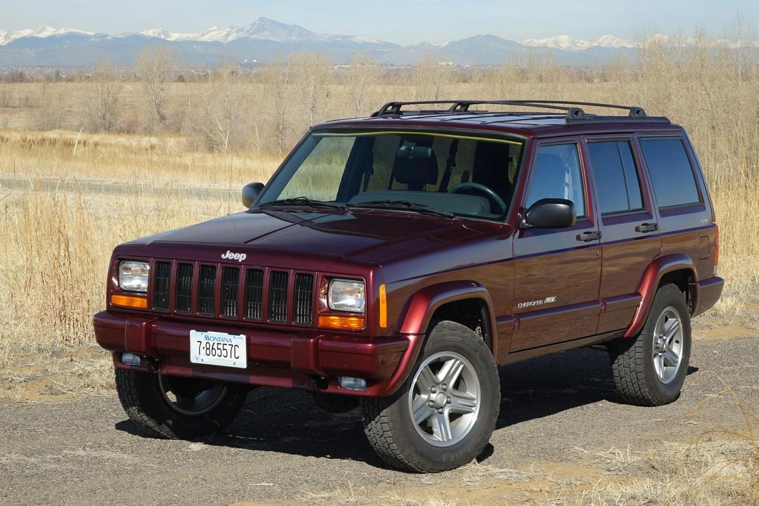 2000 Jeep XJ Cherokee - Image 2 of 31