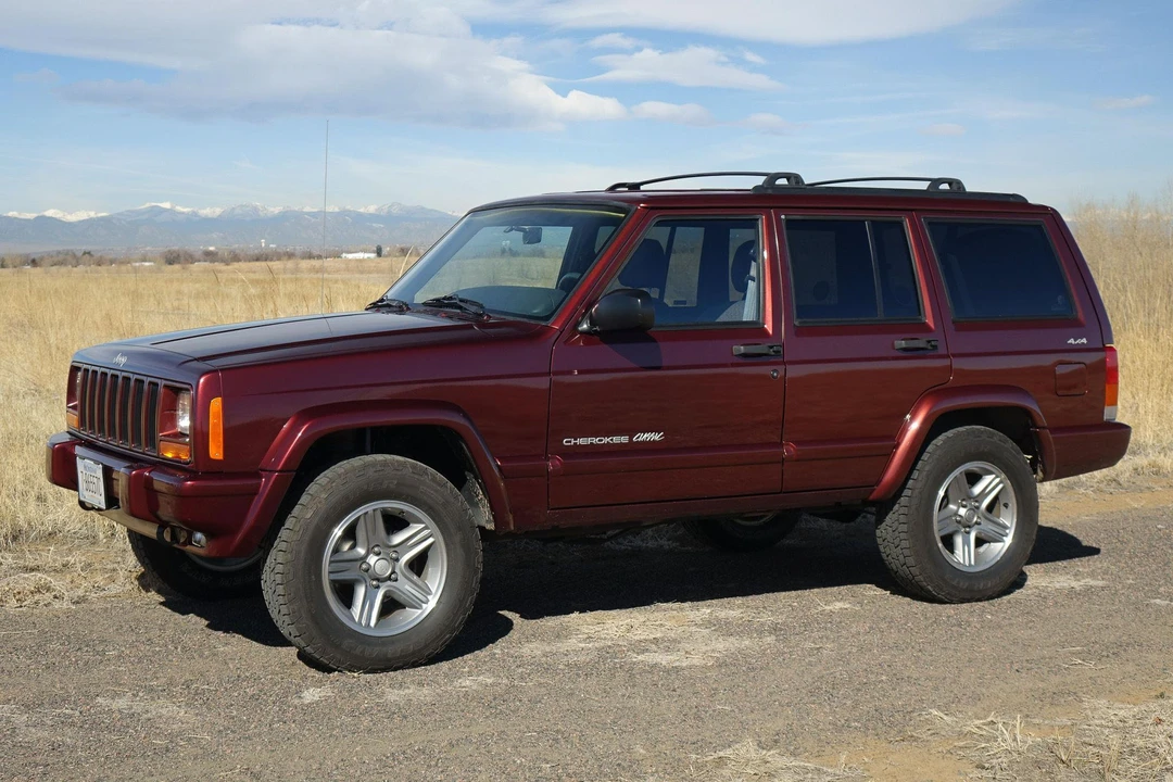 2000 Jeep XJ Cherokee - Image 7 of 31
