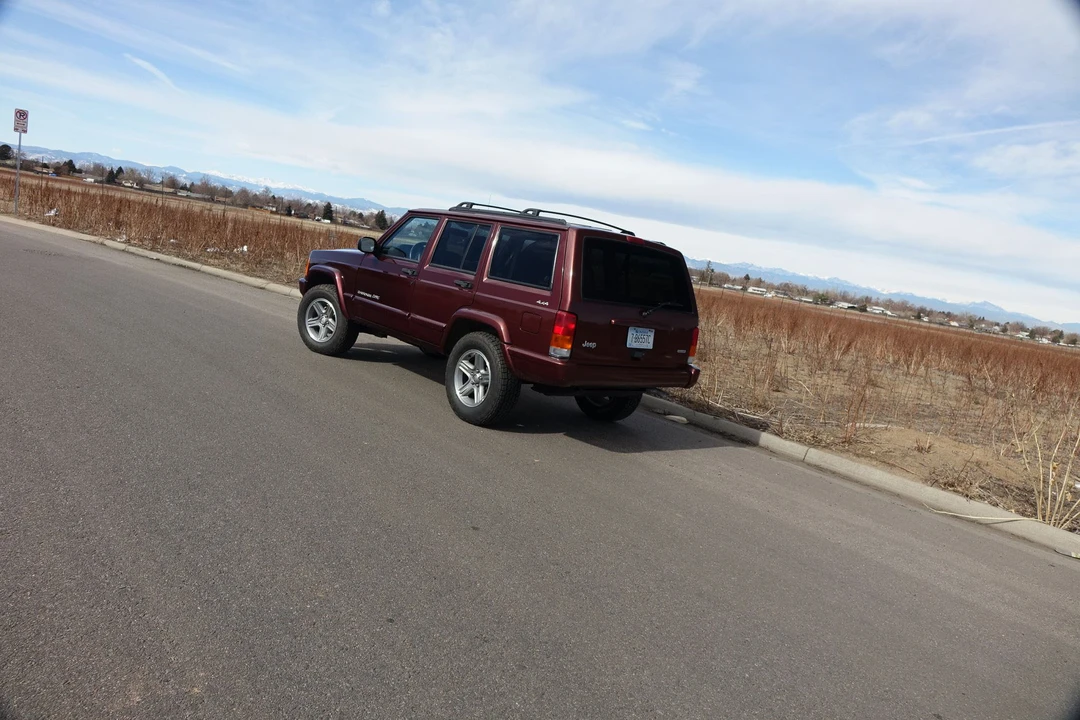 2000 Jeep XJ Cherokee - Image 11 of 31