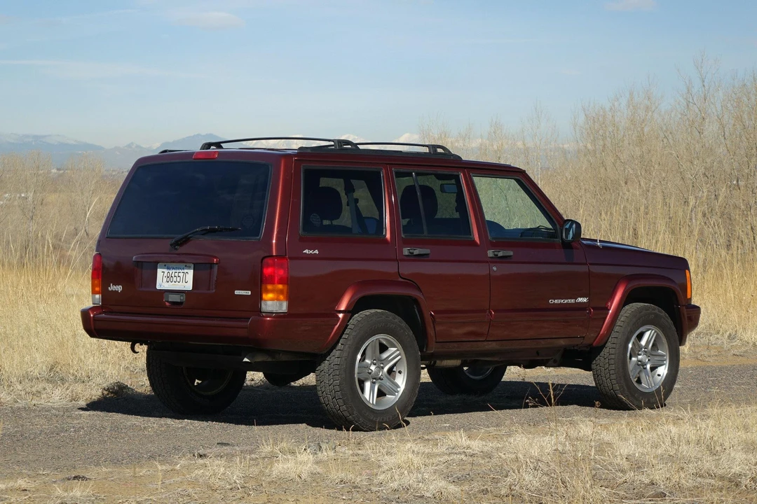 2000 Jeep XJ Cherokee - Image 14 of 31