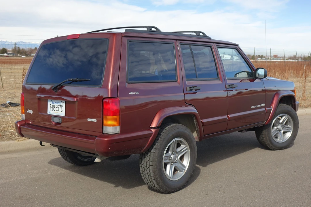 2000 Jeep XJ Cherokee - Image 15 of 31