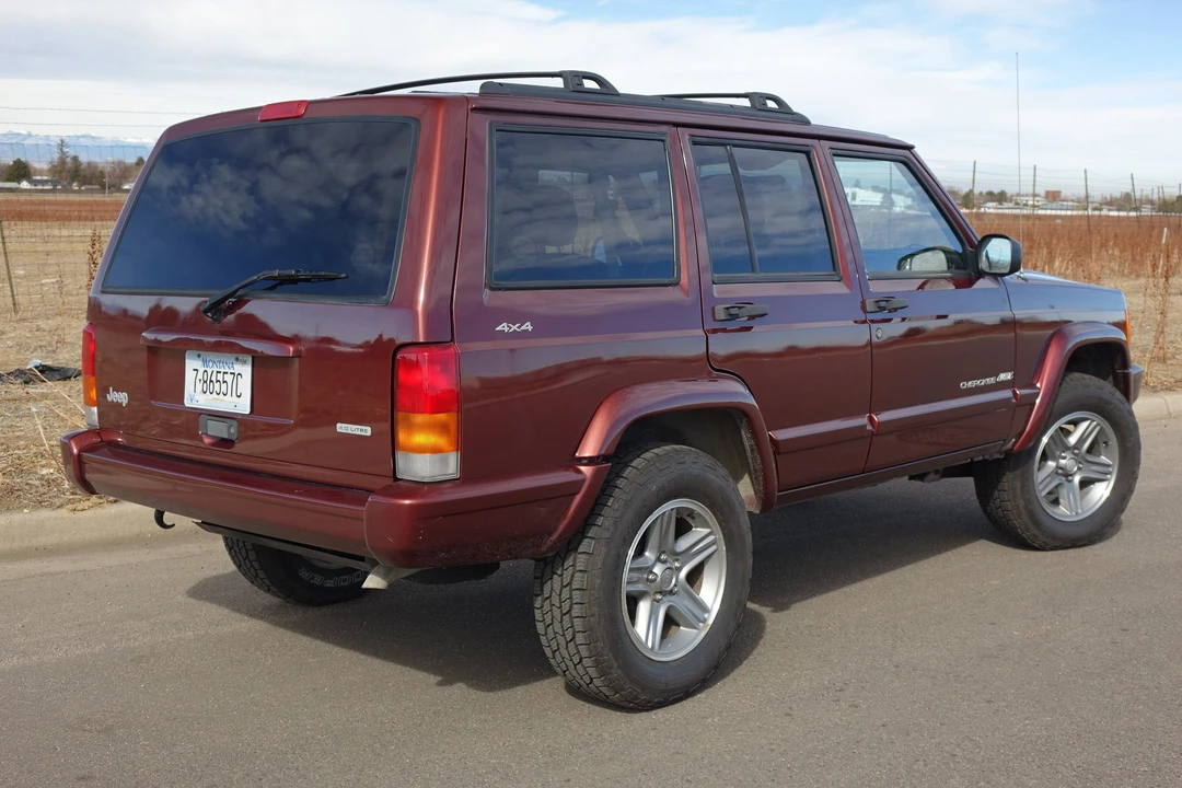 2000 Jeep XJ Cherokee - Image 16 of 31