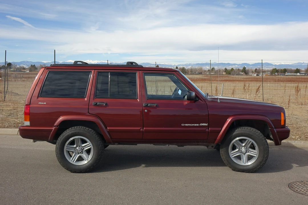 2000 Jeep XJ Cherokee - Image 17 of 31