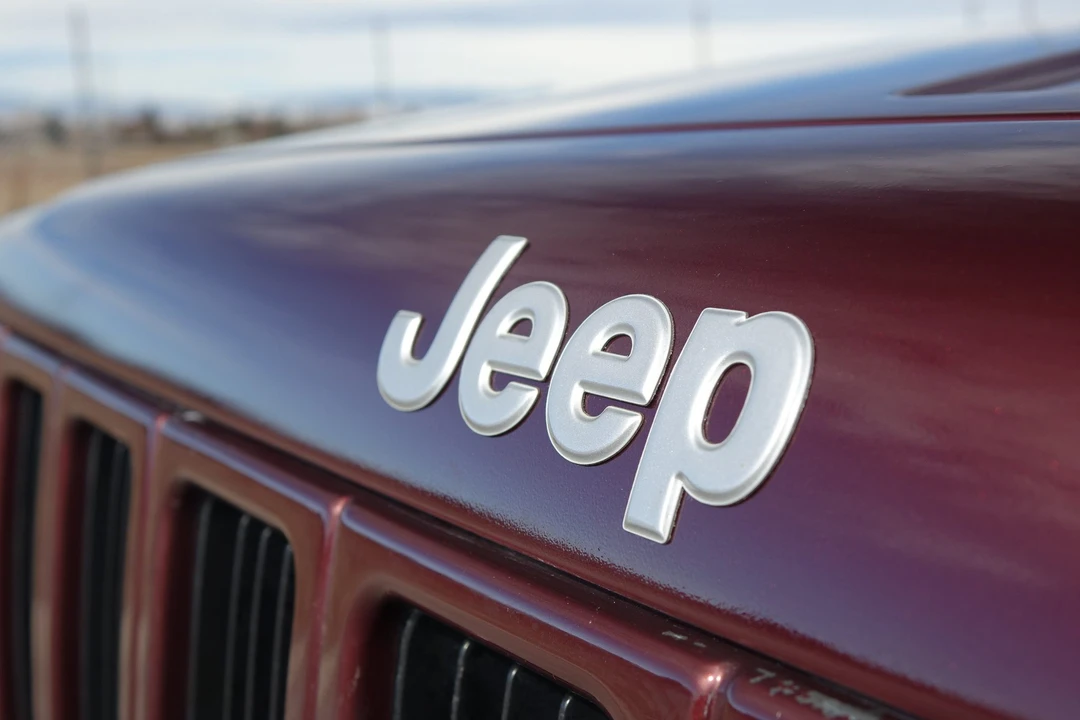 2000 Jeep XJ Cherokee - Image 24 of 31