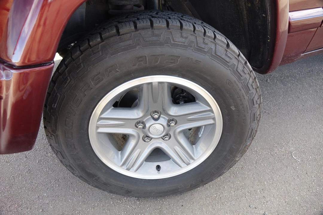 2000 Jeep XJ Cherokee - Image 31 of 31