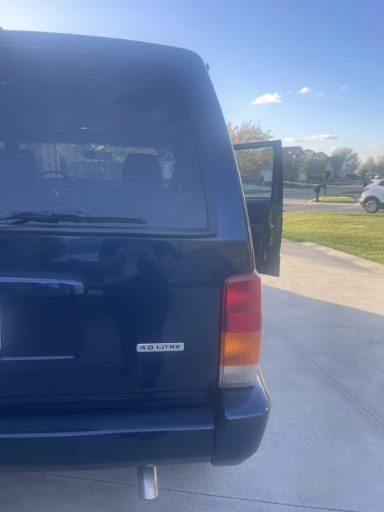 2000 Jeep XJ Cherokee - Image 19 of 31