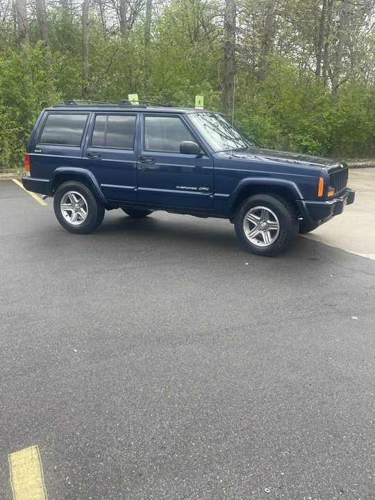 2000 Jeep XJ Cherokee - Image 5 of 31