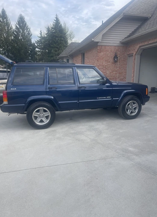 2000 Jeep XJ Cherokee - Image 6 of 31
