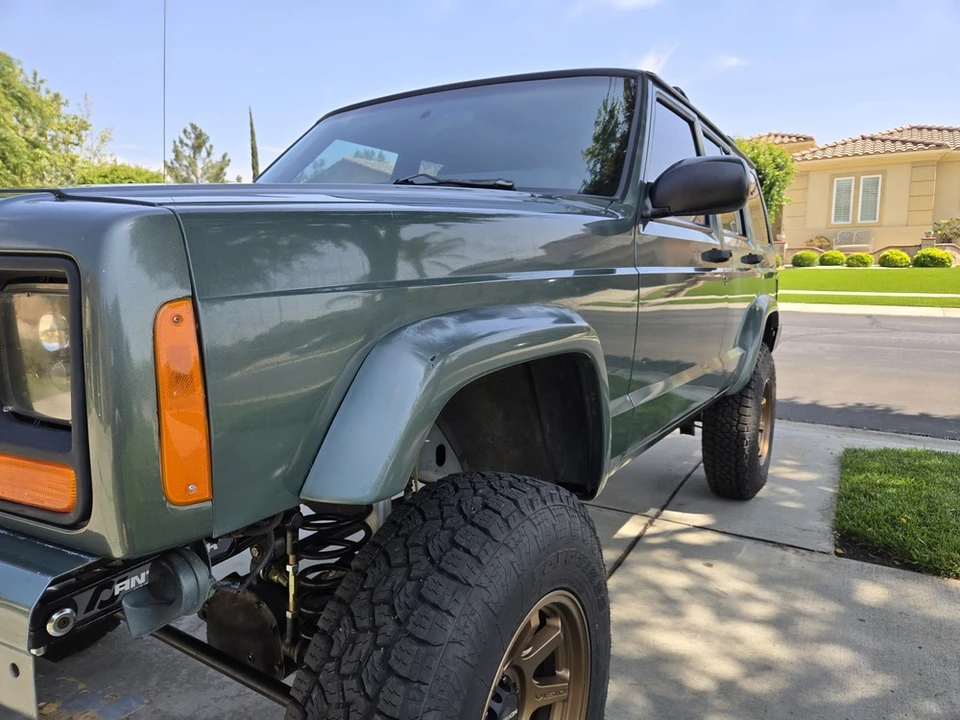 2000 Jeep XJ Cherokee - Image 6 of 31