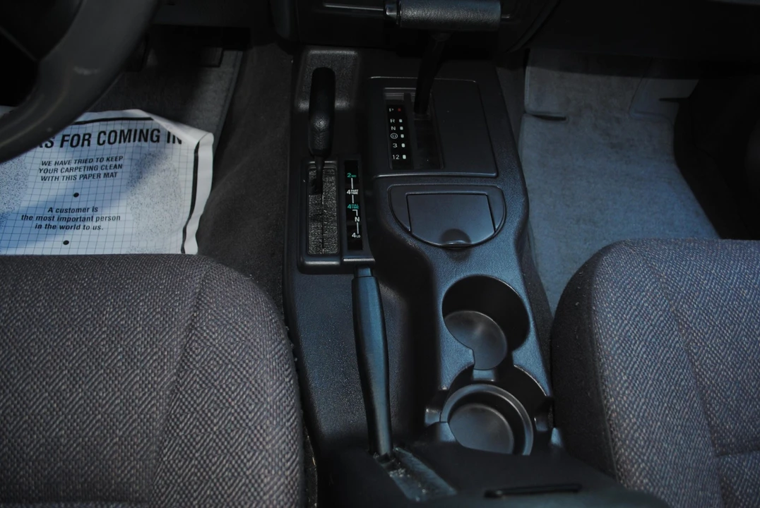 2000 Jeep XJ Cherokee - Image 30 of 31